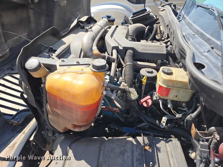 image for item DX7407 2015 IC shuttle bus