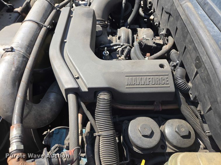 image for item DX7407 2015 IC shuttle bus