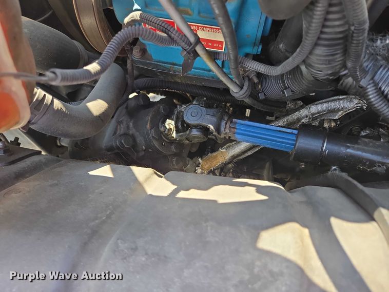 image for item DX7407 2015 IC shuttle bus