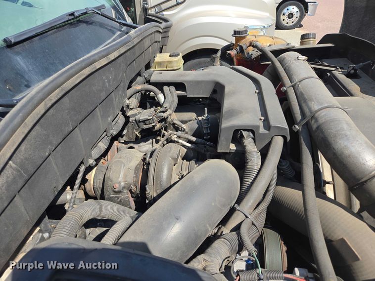 image for item DX7407 2015 IC shuttle bus