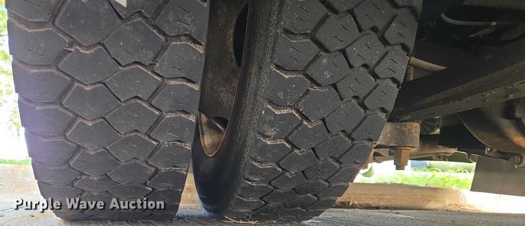 image for item DX7407 2015 IC shuttle bus