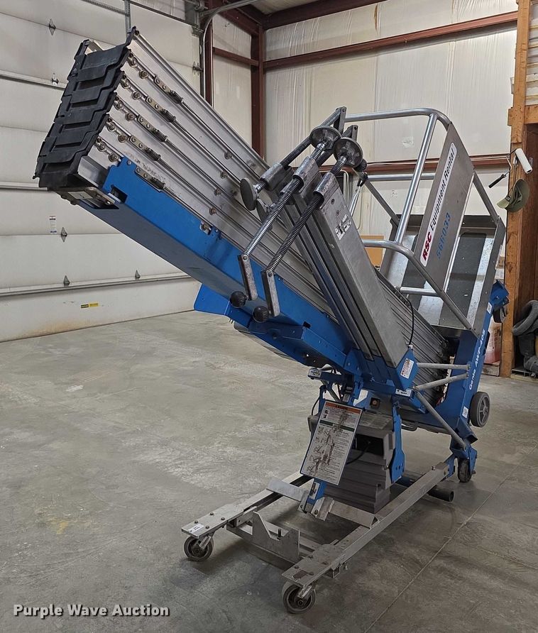 image for item DZ3490 Genie AWP-40S vertical lift