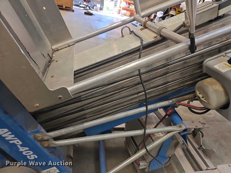 image for item DZ3490 Genie AWP-40S vertical lift