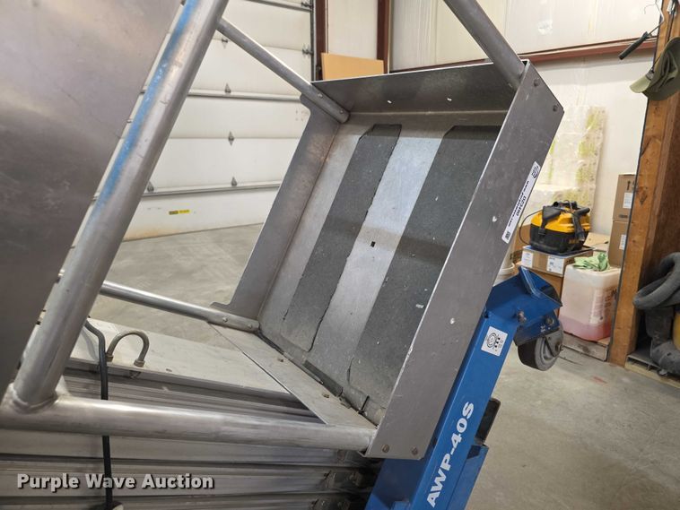 image for item DZ3490 Genie AWP-40S vertical lift