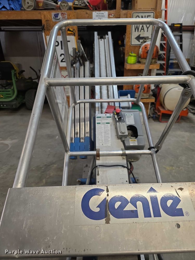 image for item DZ3490 Genie AWP-40S vertical lift