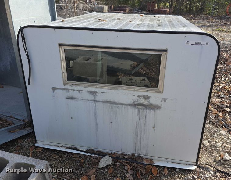 image for item DZ3560 Pro Series  pickup truck topper