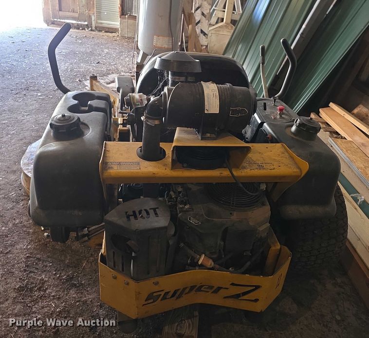 image for item DZ3573 2010 Hustler Super Z  ZTR lawn mower