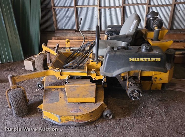 image for item DZ3573 2010 Hustler Super Z  ZTR lawn mower