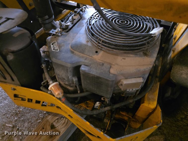 image for item DZ3573 2010 Hustler Super Z  ZTR lawn mower