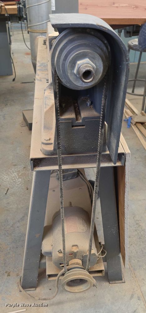 image for item DZ3579 Rockwell Delta wood lathe