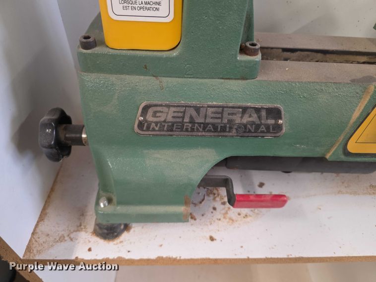 image for item DZ3581 General International Maxi wood lathe