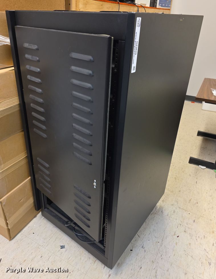image for item DZ3620 Server rack
