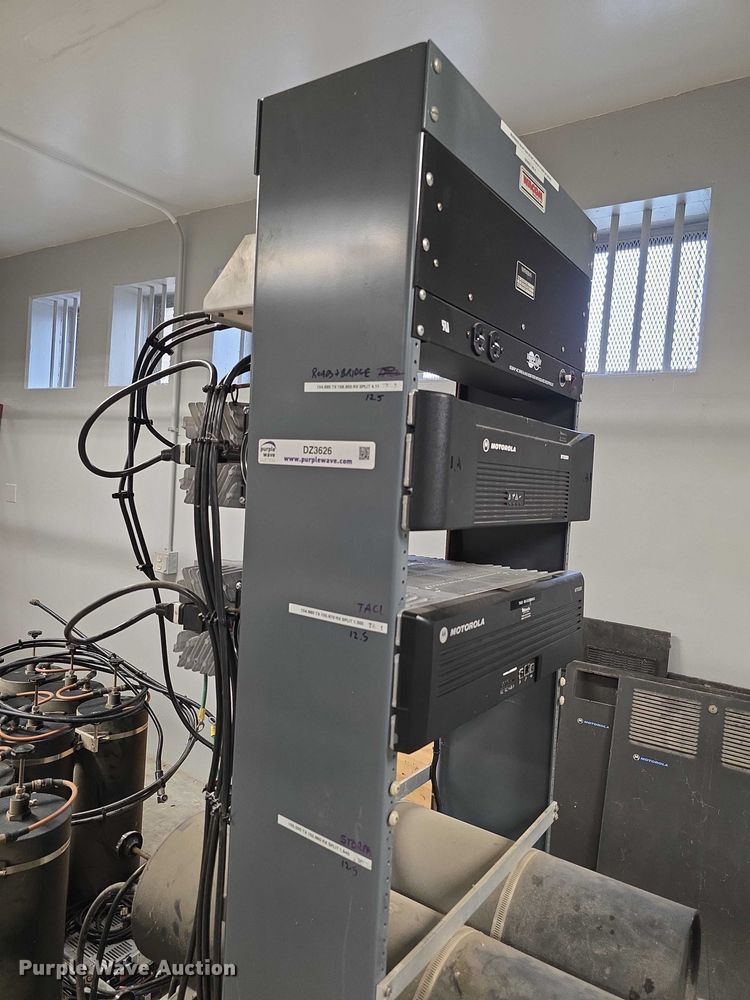 image for item DZ3626 Motorola server stand