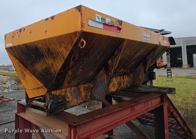 image for item DZ3629 Henderson V-box spreader