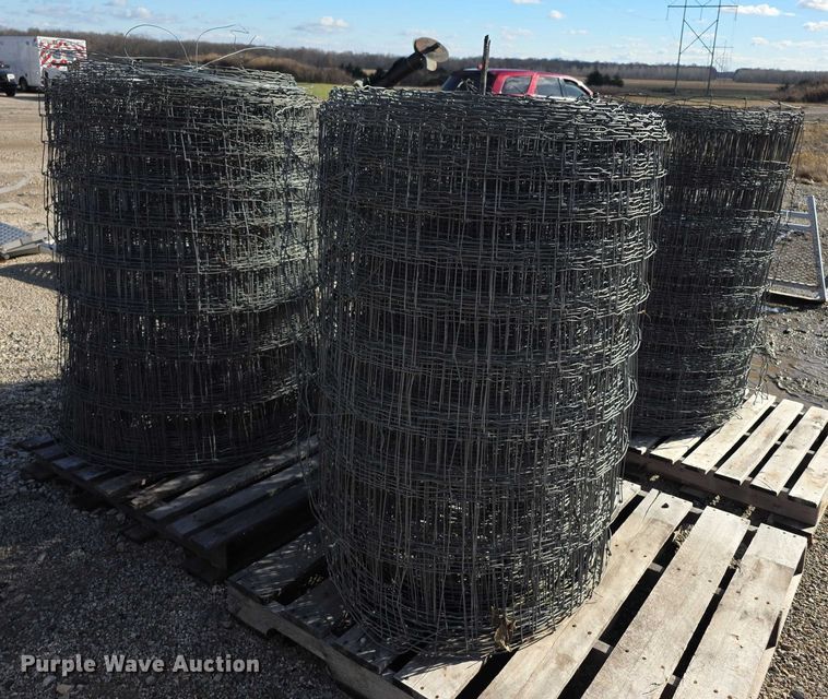 image for item DZ3635 4 x rolls used fencing (4) rolls of fencing materials