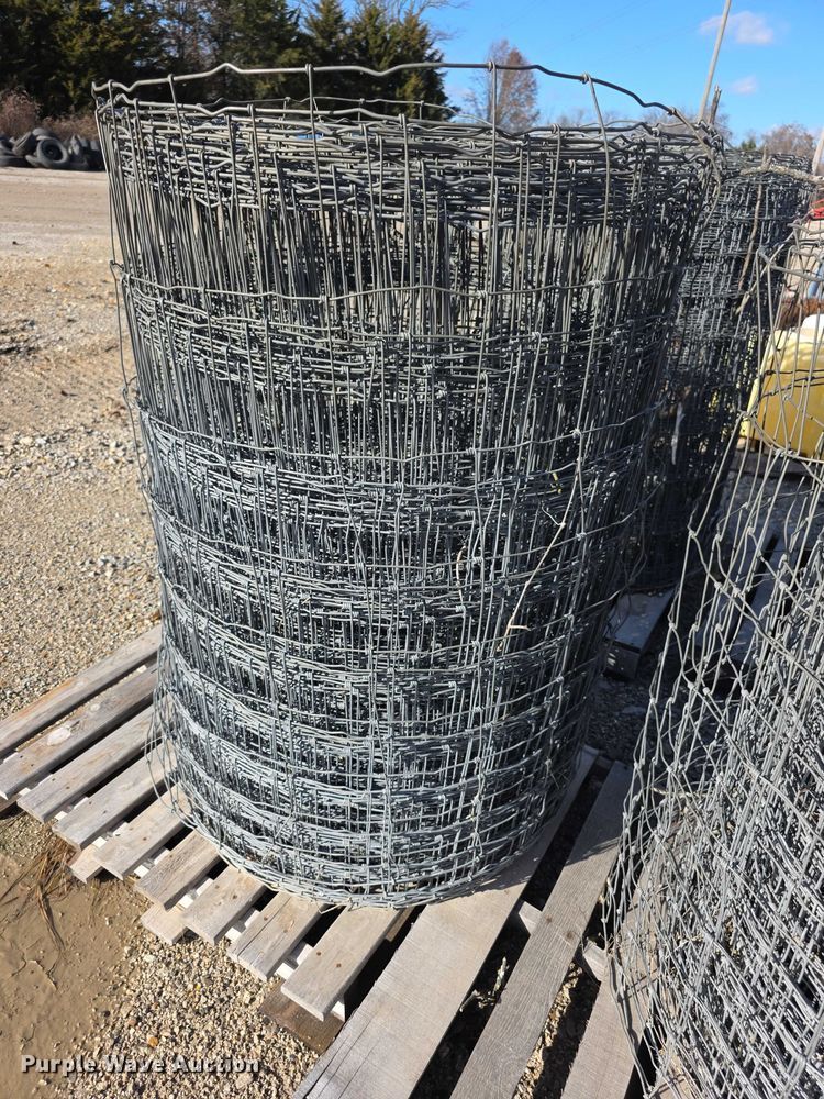 image for item DZ3635 4 x rolls used fencing (4) rolls of fencing materials