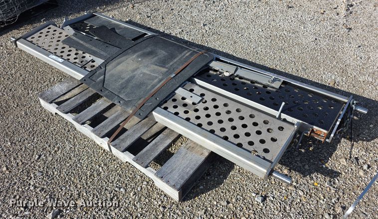 image for item DZ3636 (4) truck tailgates