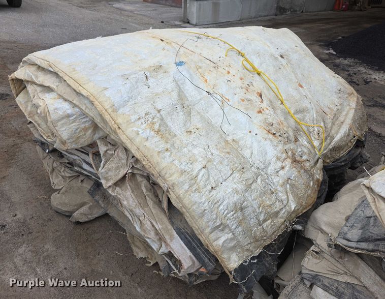 image for item DZ3645 Approximately 20 concrete blankets