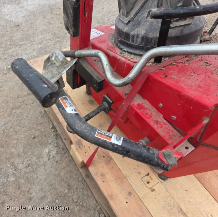 image for item DZ3647 Hunter TC3250 tire machine