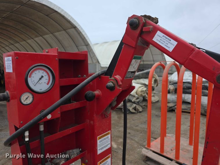 image for item DZ3647 Hunter TC3250 tire machine