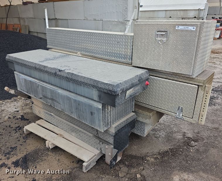 image for item DZ3648 (6) toolboxes