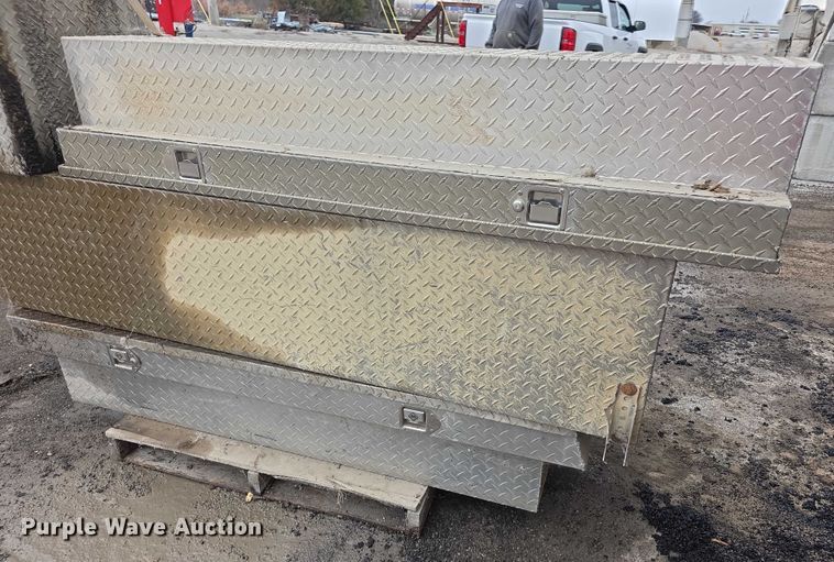 image for item DZ3648 (6) toolboxes