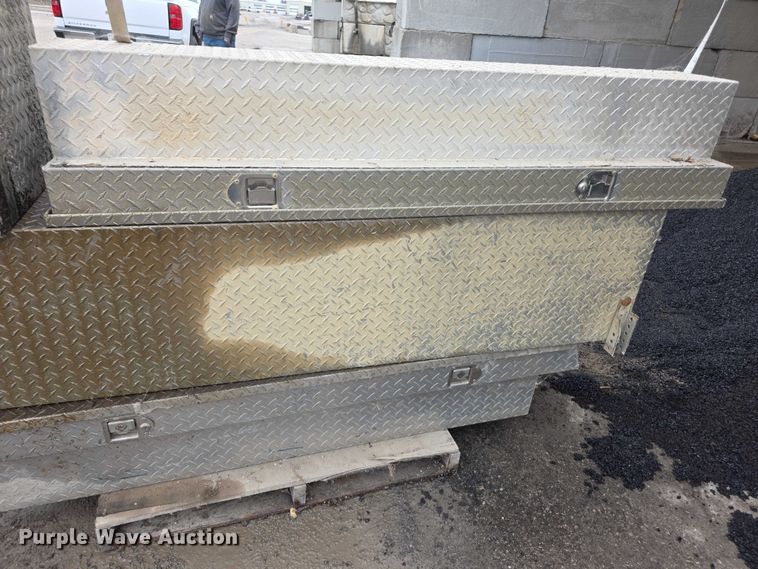 image for item DZ3648 (6) toolboxes