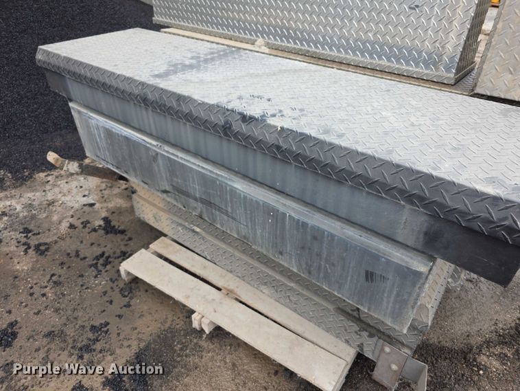 image for item DZ3648 (6) toolboxes