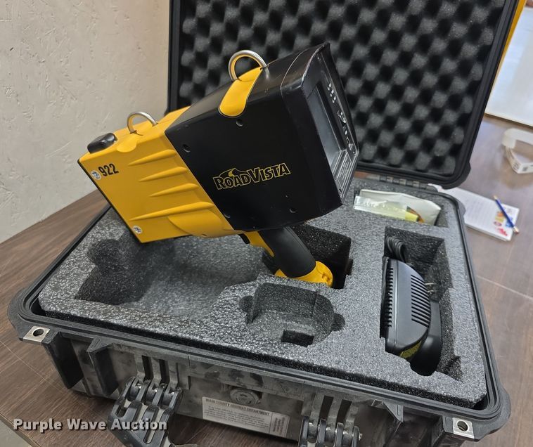 image for item DZ3652 2008 Road Vista 922 sign retroreflectormeter