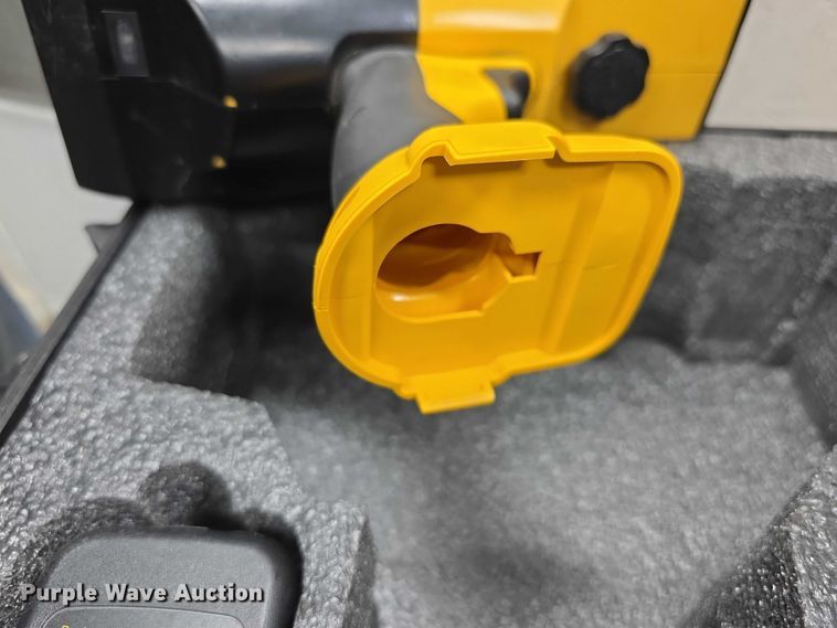 image for item DZ3652 2008 Road Vista 922 sign retroreflectormeter