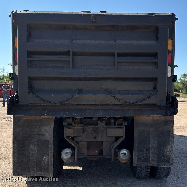 image for item DZ8762 2000 Peterbilt 330 dump truck