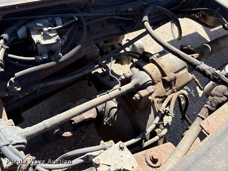 image for item DZ8762 2000 Peterbilt 330 dump truck