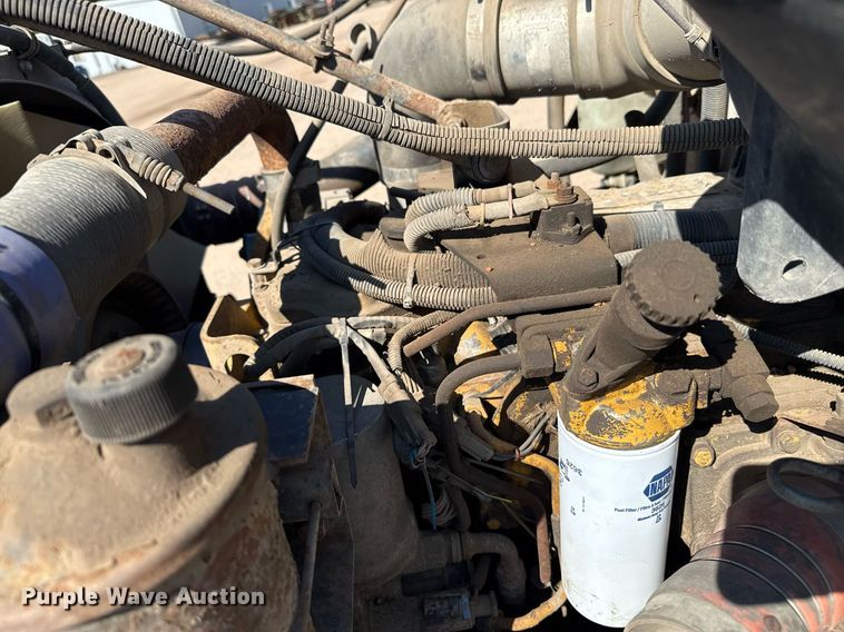 image for item DZ8762 2000 Peterbilt 330 dump truck