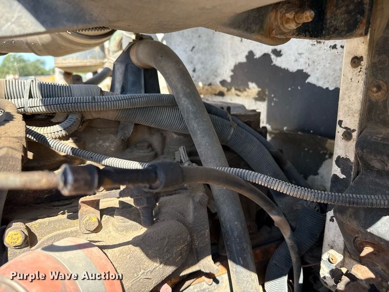 image for item DZ8762 2000 Peterbilt 330 dump truck