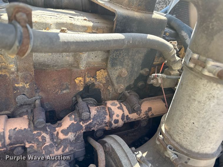 image for item DZ8762 2000 Peterbilt 330 dump truck