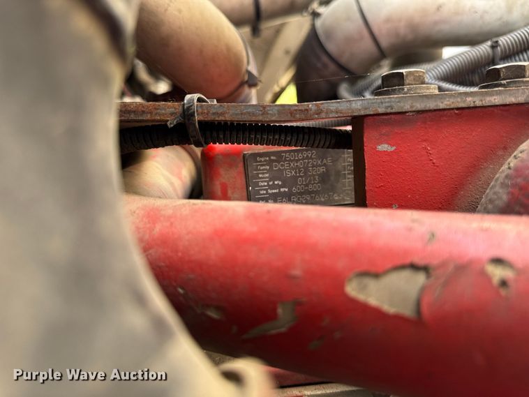 image for item EA1932 2014 Peterbilt 320 refuse truck