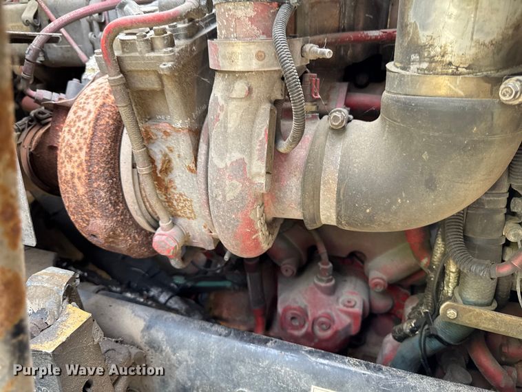 image for item EA1932 2014 Peterbilt 320 refuse truck