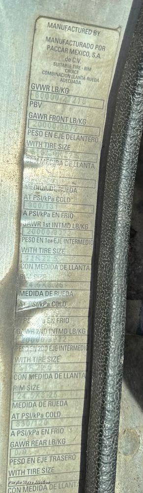 image for item EA1932 2014 Peterbilt 320 refuse truck