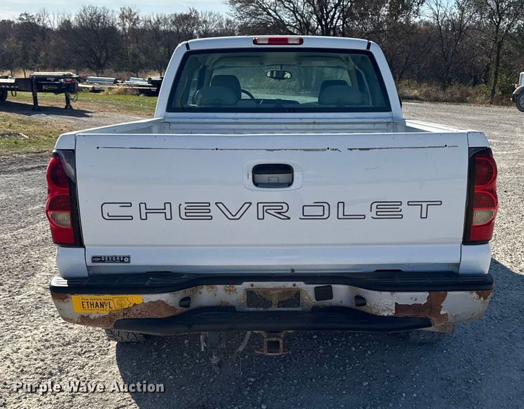 image for item EA2053 2006 Chevrolet Silverado 1500 Ext. Cab pickup truck