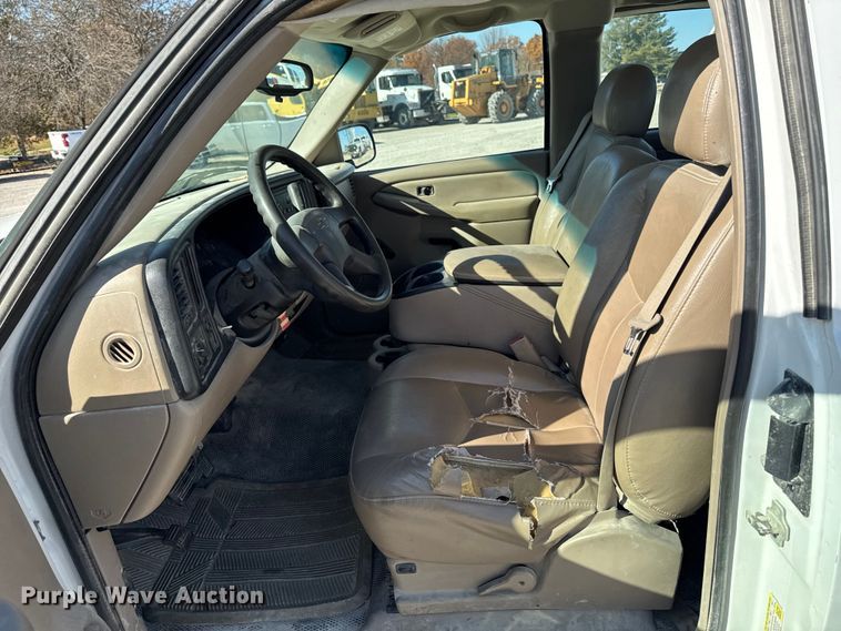 image for item EA2053 2006 Chevrolet Silverado 1500 Ext. Cab pickup truck