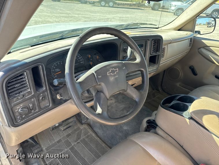 image for item EA2053 2006 Chevrolet Silverado 1500 Ext. Cab pickup truck