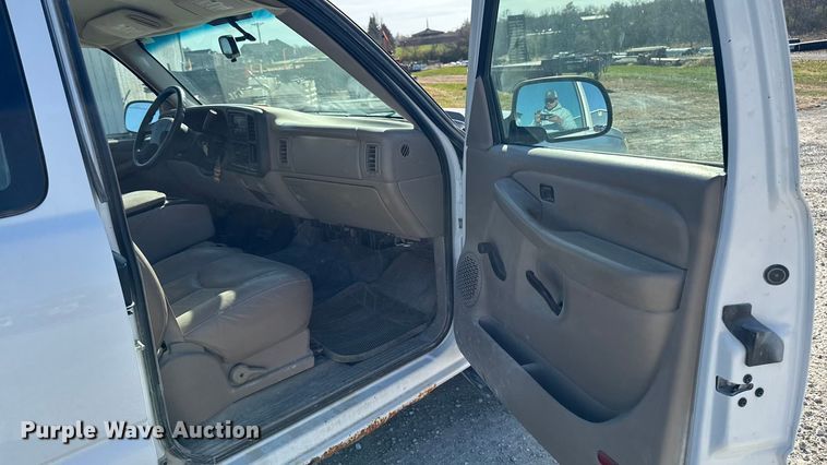 image for item EA2053 2006 Chevrolet Silverado 1500 Ext. Cab pickup truck