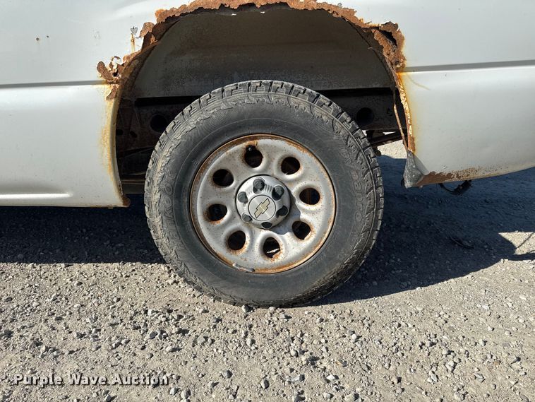 image for item EA2053 2006 Chevrolet Silverado 1500 Ext. Cab pickup truck