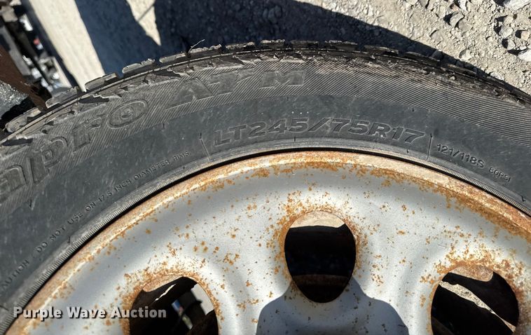 image for item EA2053 2006 Chevrolet Silverado 1500 Ext. Cab pickup truck