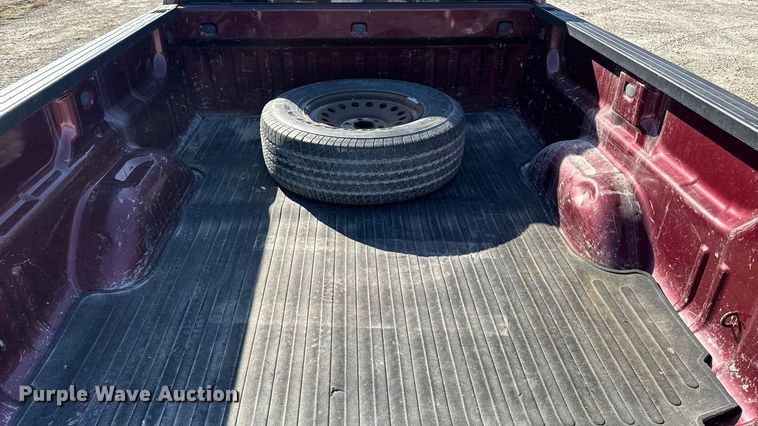 image for item EA2054 2013 Chevrolet Silverado 1500 Ext. Cab pickup truck