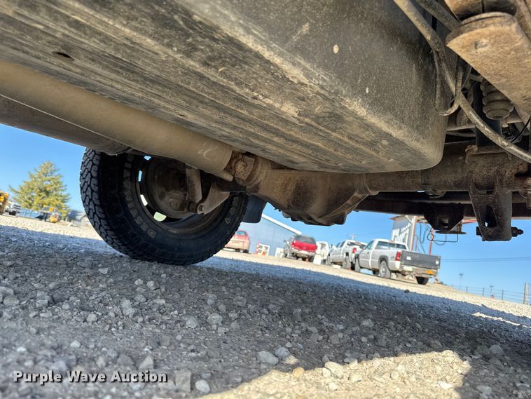 image for item EA2054 2013 Chevrolet Silverado 1500 Ext. Cab pickup truck