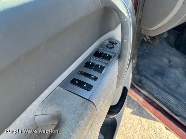 image for item EA2054 2013 Chevrolet Silverado 1500 Ext. Cab pickup truck