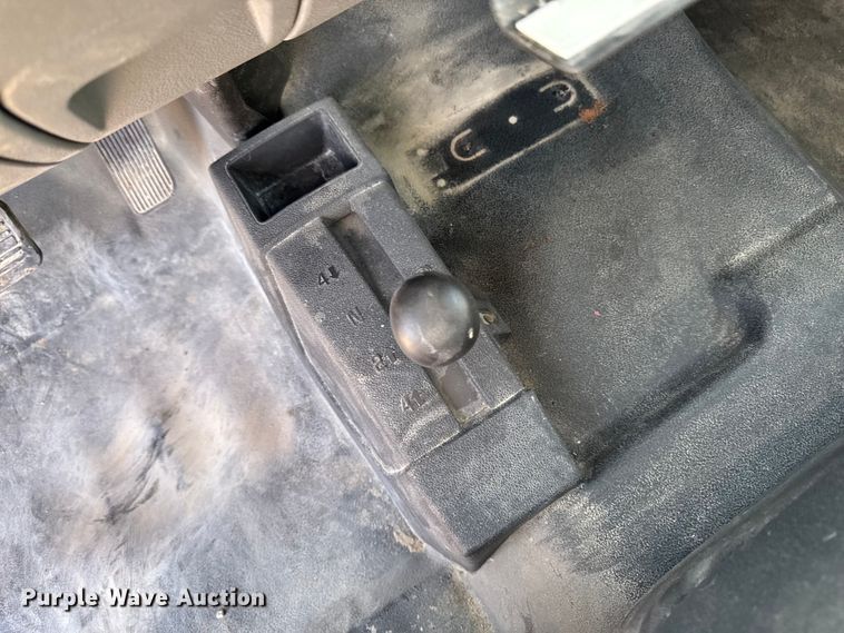 image for item EA2054 2013 Chevrolet Silverado 1500 Ext. Cab pickup truck