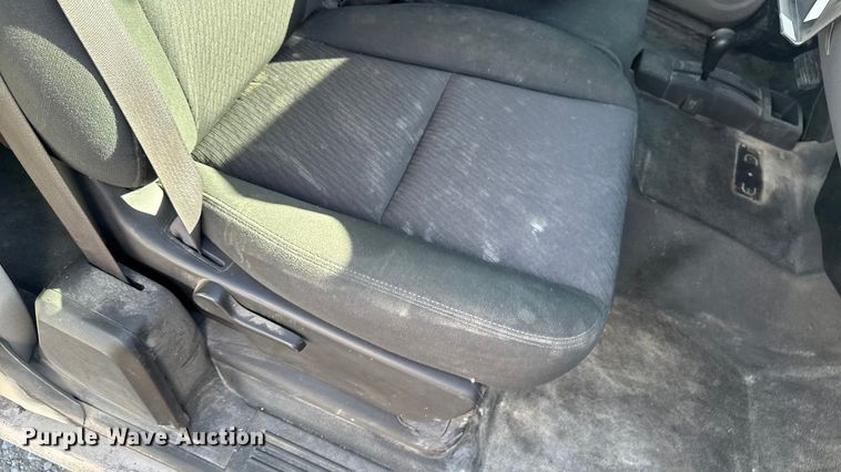 image for item EA2054 2013 Chevrolet Silverado 1500 Ext. Cab pickup truck