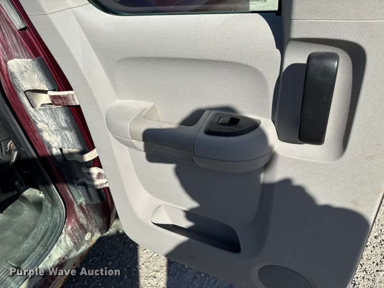 image for item EA2054 2013 Chevrolet Silverado 1500 Ext. Cab pickup truck